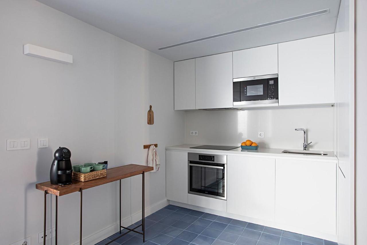 Piso Azul Premium Apartments In Bairro Alto By Lovelystay Lisbon Exterior photo