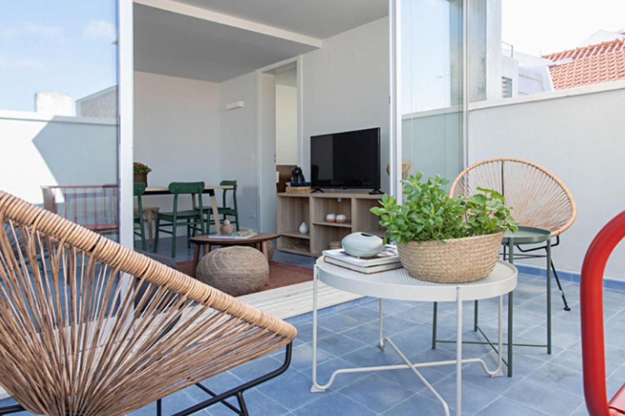 Piso Azul Premium Apartments In Bairro Alto By Lovelystay Lisbon Exterior photo
